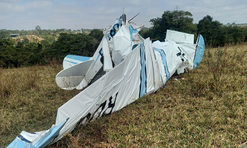 Duas pessoas morrem após queda de avião de pequeno porte em São José do Rio Preto (SP)
