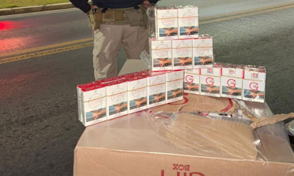 PRF apreende mais de 462 mil maços de cigarros contrabandeados em caminhão na BR-349, em Correntina