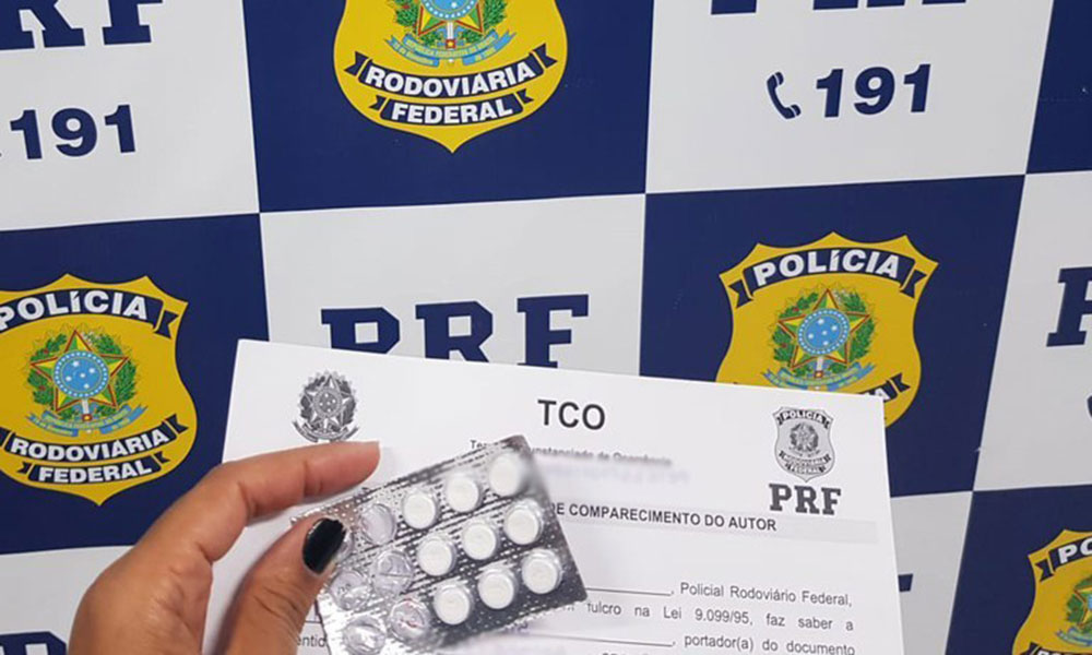Motorista de caminhão é flagrado com 20 comprimidos de “rebites” em Jequié