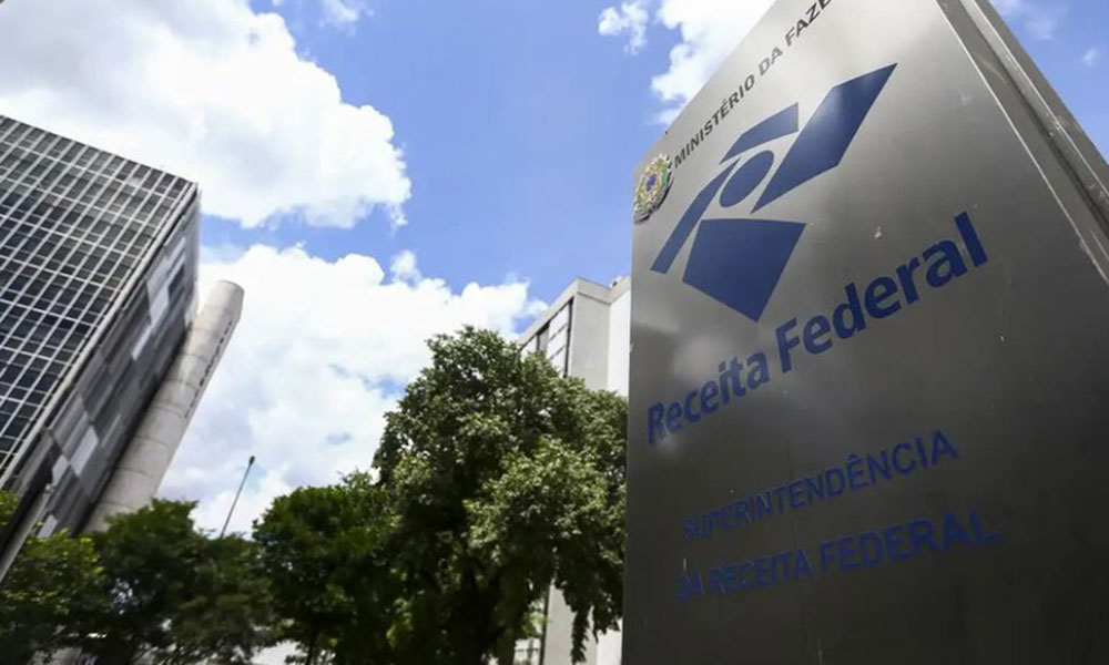 Receita Federal doará 19 mil mochilas apreendidas para escolas e creches da Bahia