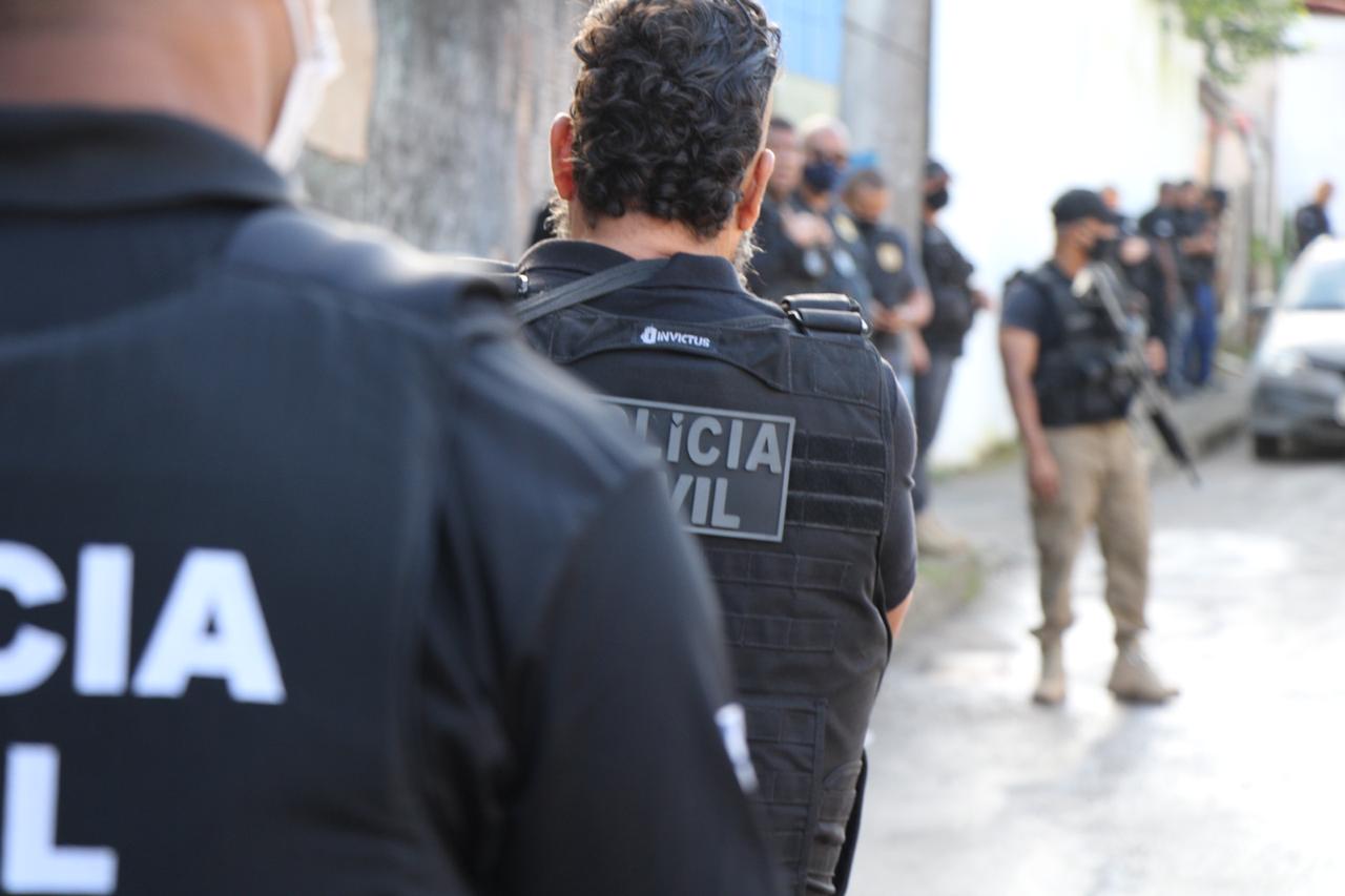 Polícia recupera carro roubado e identifica galpão de desmanche em Vitória da Conquista