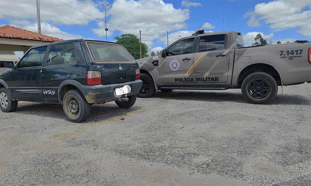 CIPRv apreende veículo com restrição de circulação durante abordagem na BA-026, em Tanhaçu