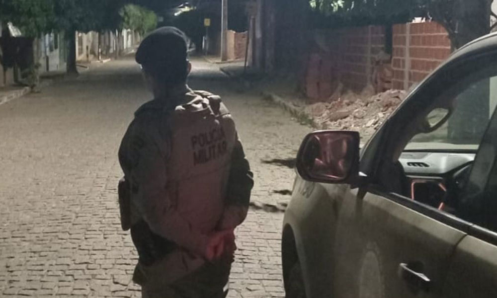 Homem é conduzido à delegacia por suspeita de aliciamento de menor em Guajeru