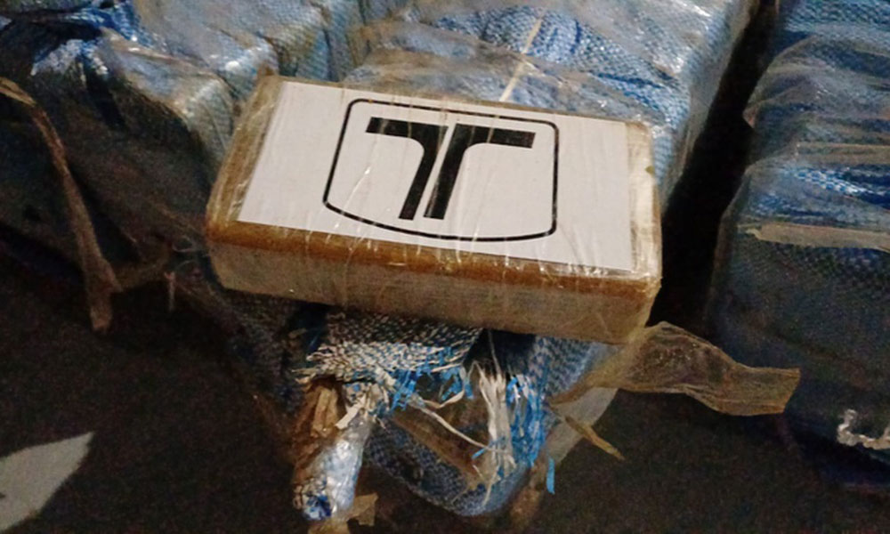 Forças de segurança apreendem 410 kg de cocaína e prendem três pessoas no oeste da Bahia