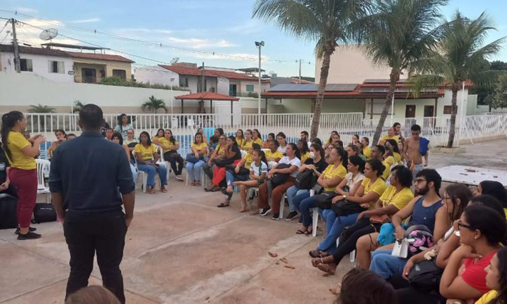Cuidadores de creche de Brumado decidem entrar em greve por tempo indeterminado