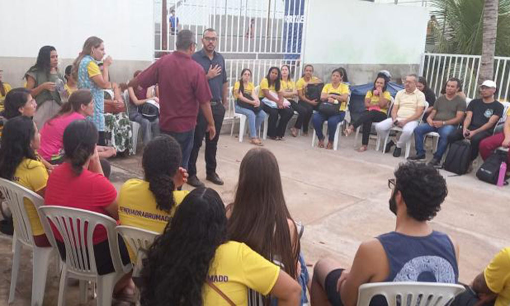 Cuidadores de creche de Brumado decidem entrar em greve por tempo indeterminado