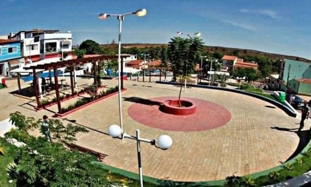 Homem morre em acidente de motocicleta na BA-617, em Ibiassucê