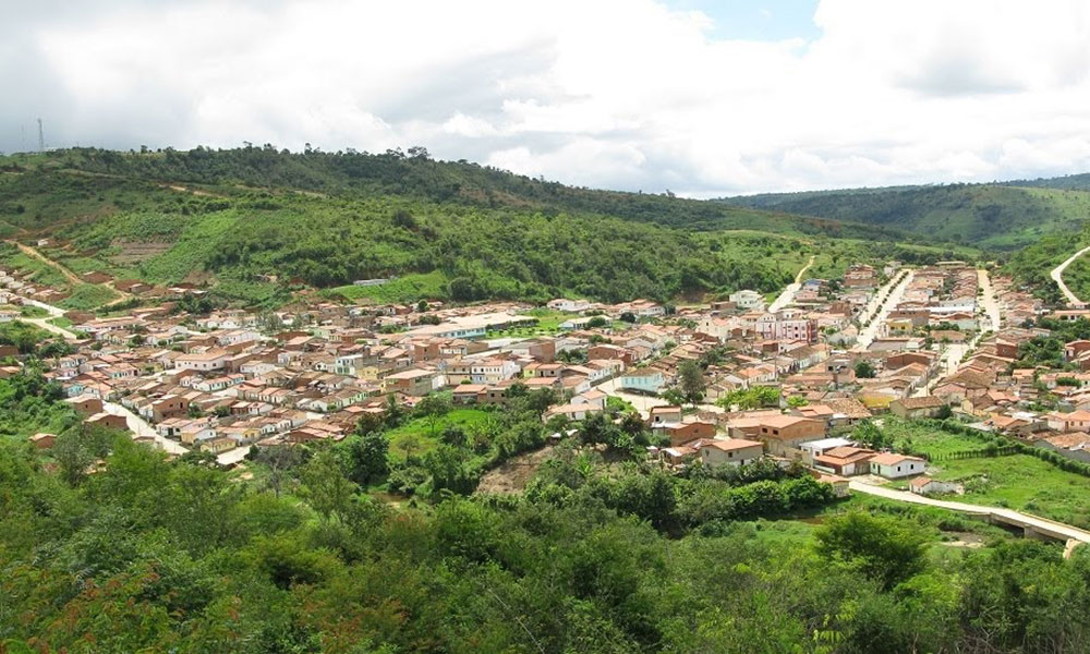 Homem é detido após denúncia de ameaça e violência sexual em Ribeirão do Largo