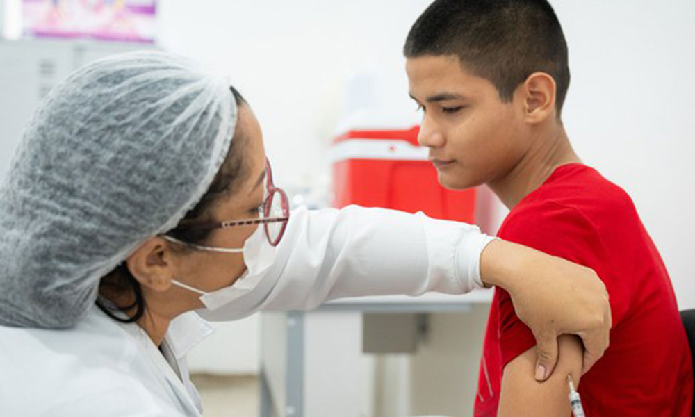 Ministério da Saúde entrega nova remessa de vacinas da dengue
