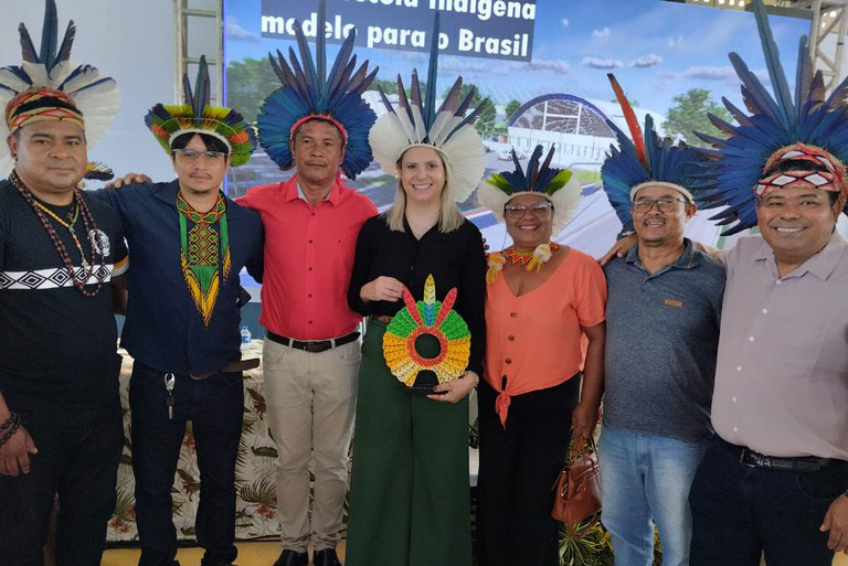 Bahia assina construção de Escola Indígena Pataxó