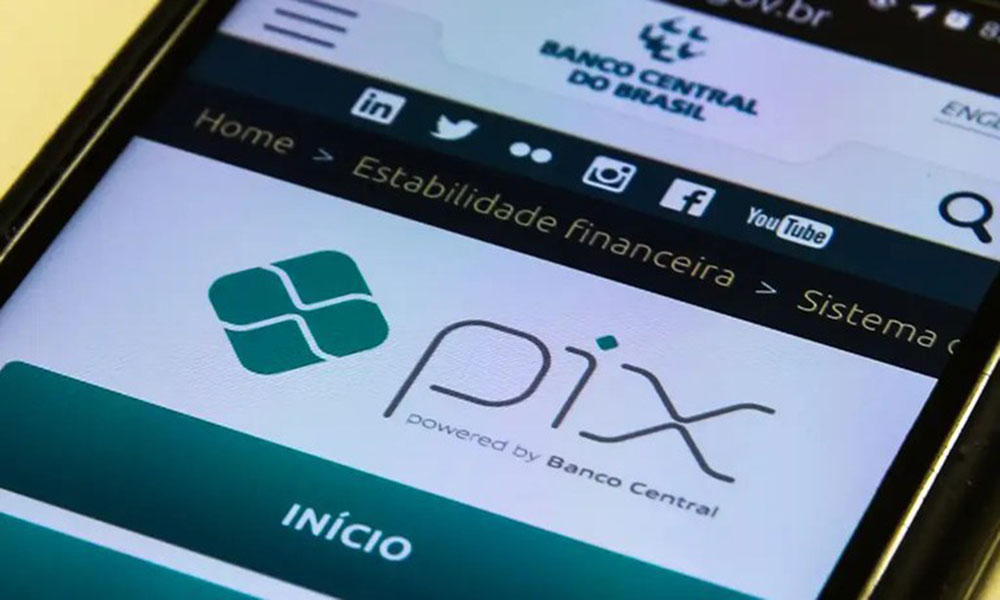 AGU pede a Polícia Federal e Senacon que investiguem mentiras sobre o Pix