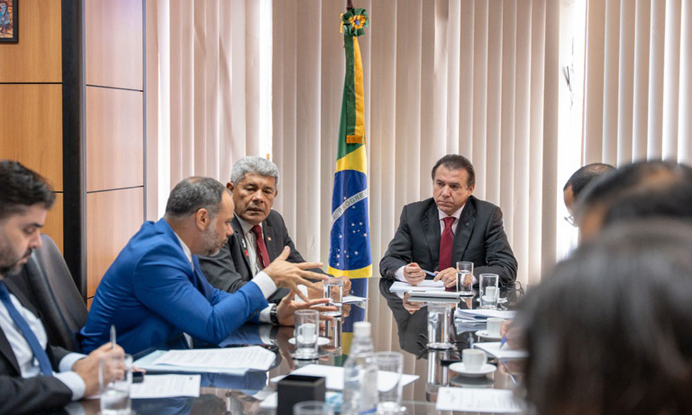Ministro do Trabalho e governador da Bahia discutem expansão de políticas de qualificação profissional e geração de emprego