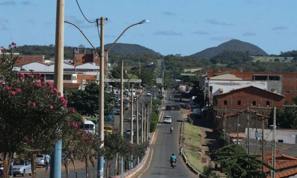 TCM suspende processo seletivo da Prefeitura de Riacho de Santana por irregularidades no edital