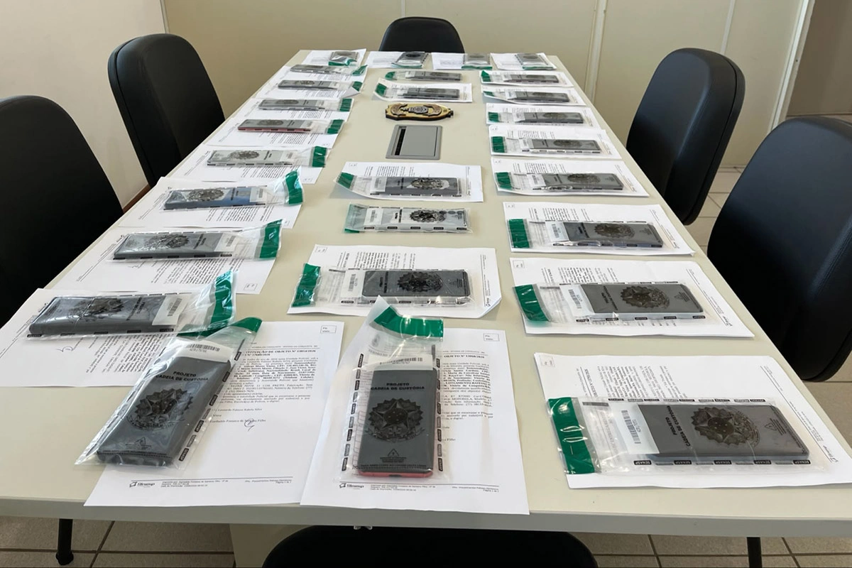 Operação Mobile 360° entrega 26 celulares recuperados a vítimas de furto e roubo em Vitória da Conquista