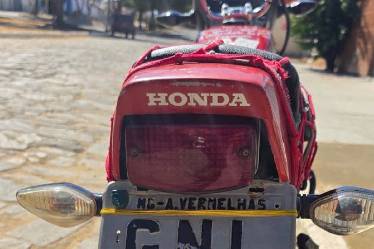 Motocicleta com motor adulterado é apreendida pela PM em Belo Campo