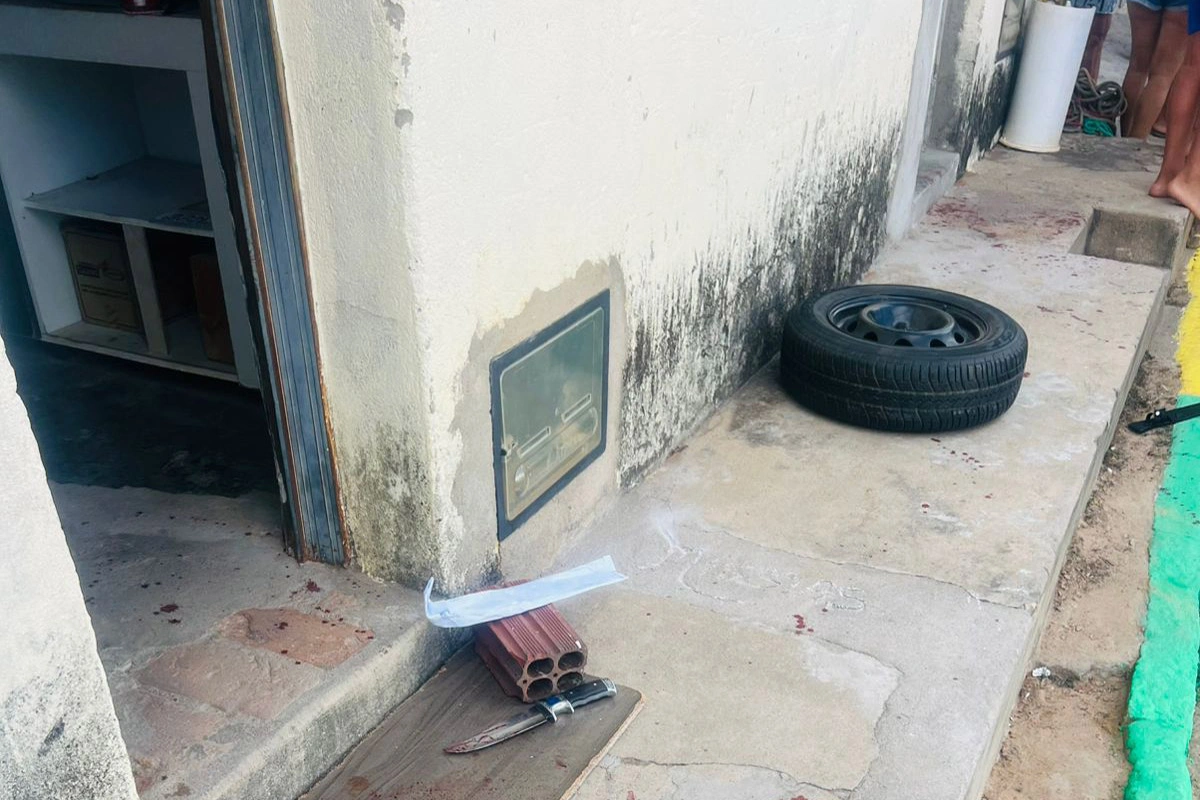 Homem é preso após esfaquear o próprio pai durante desavença familiar em Brumado