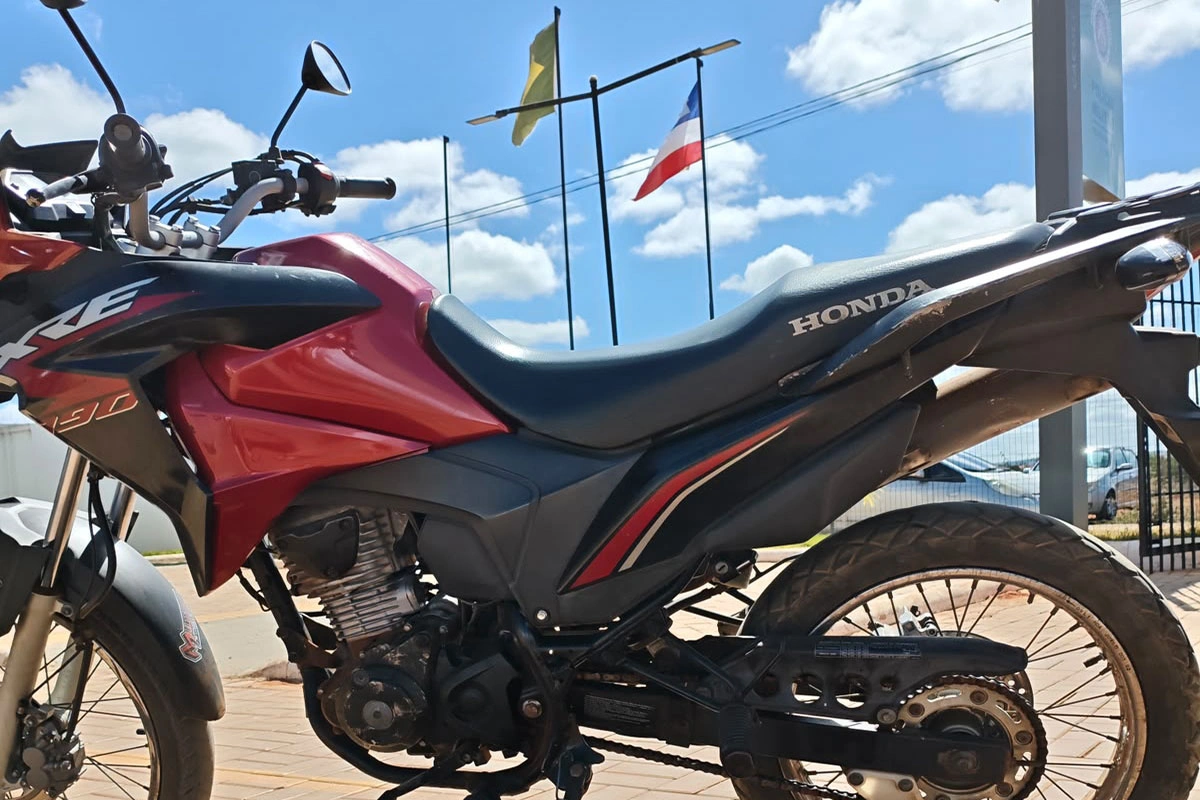 Motocicleta com sinais de adulteração é apreendida pela PM em Caculé