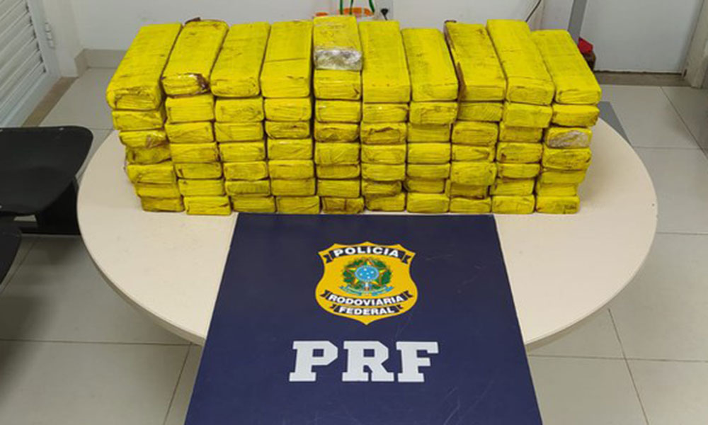 PRF aprende mais de 50kg de maconha em Vitória da Conquista