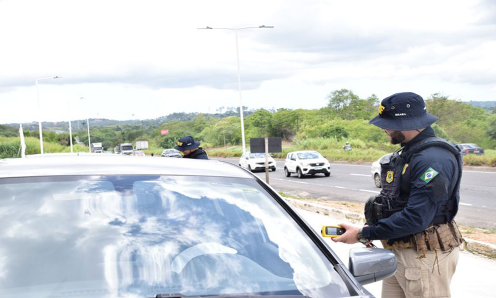 PRF inicia Operação Carnaval 2026 com reforço de fiscalização nas rodovias federais da Bahia