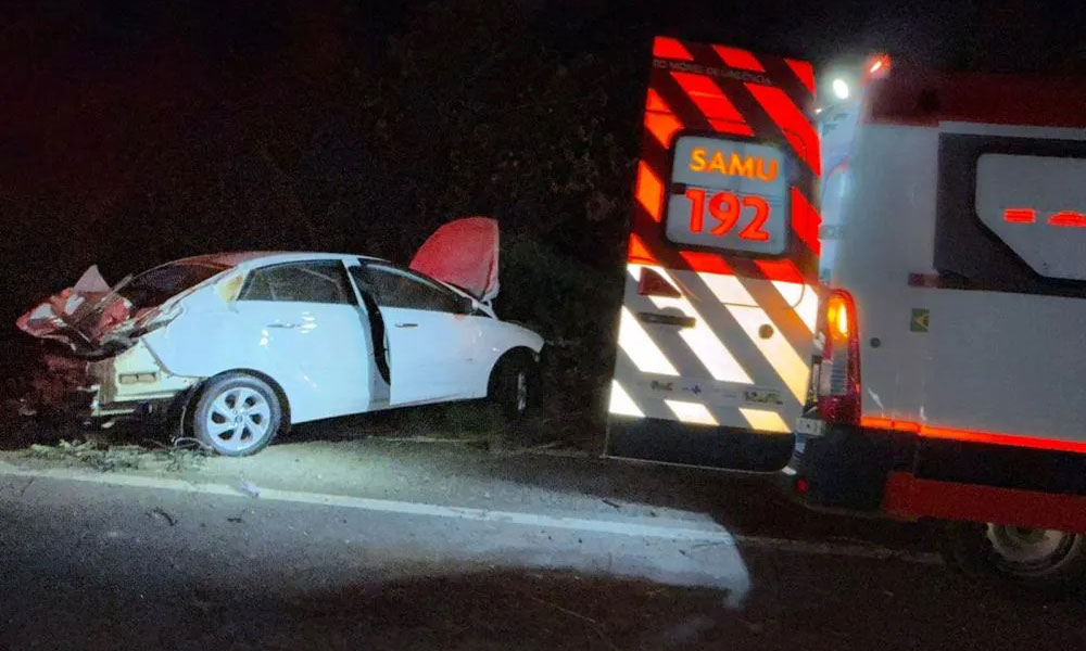 Jovem de 18 anos fica ferido após acidente na BR-030 em Caetité