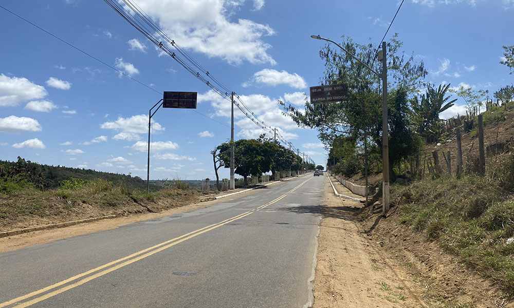 Mulher é presa por associação ao tráfico de drogas em Barra do Choça