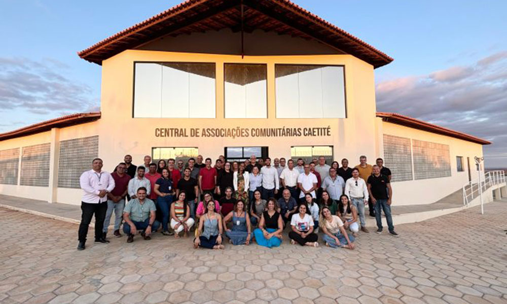 CERB e centrais de associações comunitárias de Seabra, Jacobina e Caetité realizam reunião de alinhamento