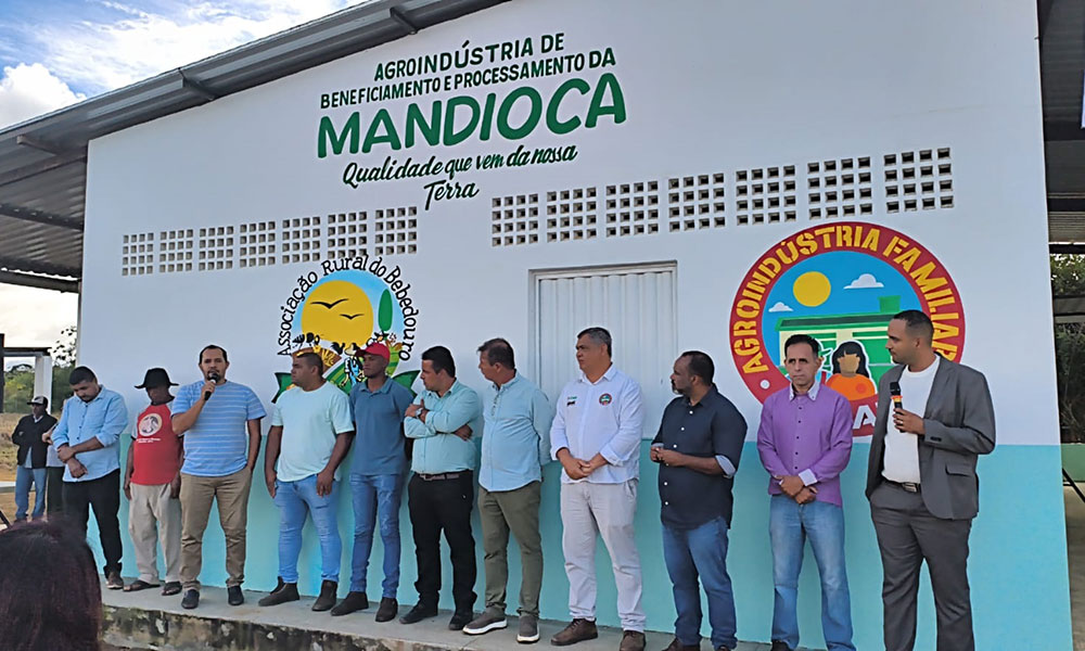 Agricultura familiar é fortalecida com entregas da CAR em Barra do Choça
