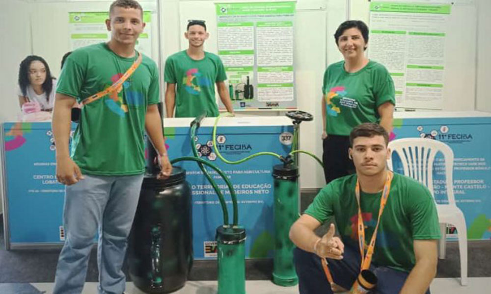 Estudantes de Medeiros Neto desenvolvem biodigestor de baixo custo
