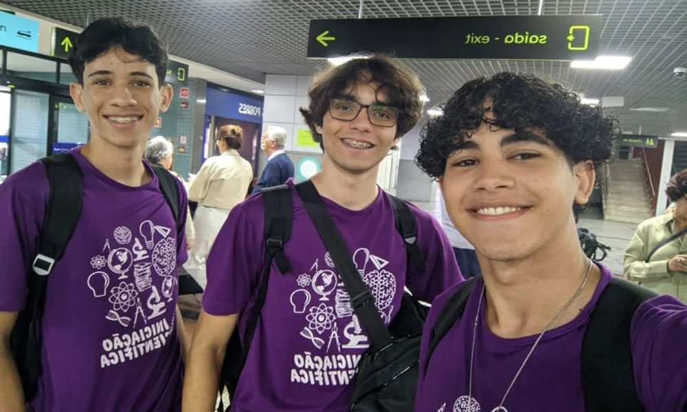 Estudantes de Santo Antônio de Jesus desenvolvem lixeira inteligente para pessoas com deficiência