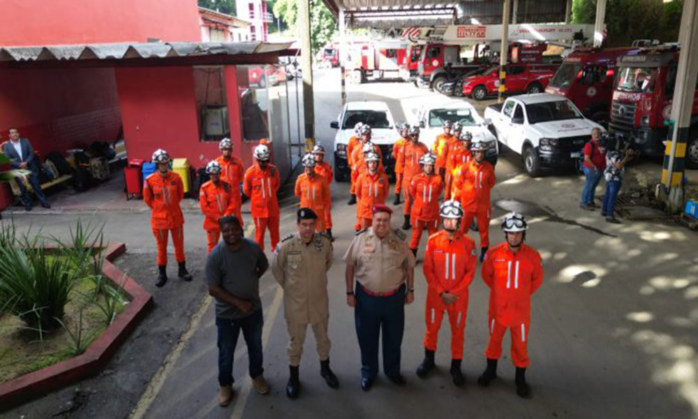 Mais 25 bombeiros baianos viajam para ajudar nos trabalhos de resgate no RS