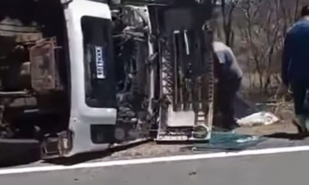 Caminhoneiro embriagado provoca três acidentes e deixa um morto no sudoeste da Bahia