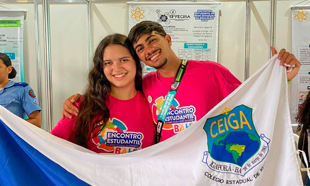Estudantes desenvolvem suplemento alimentar para gado à base de moringa em Igaporã