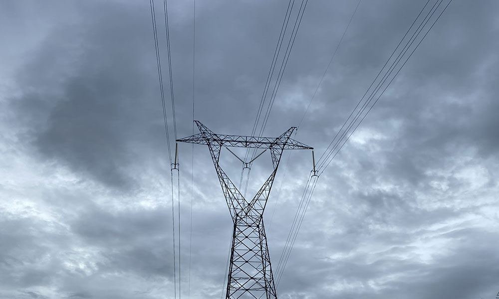 Inflação acelera para 0,56% em outubro, impulsionada pela alta da energia elétrica