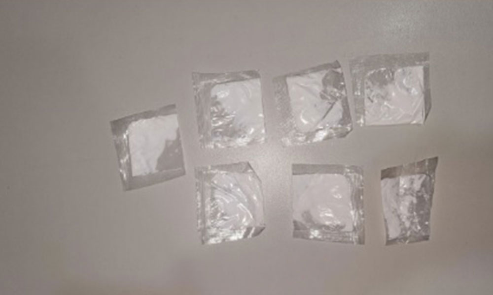 Suspeito é detido com papelotes de cocaína durante abordagem policial em Oliveira dos Brejinhos