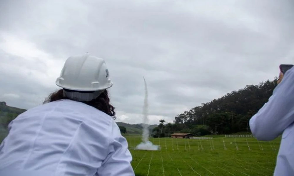 Foguetes feitos por estudantes de Mirante se destacam na Mostra Brasileira de Foguetes