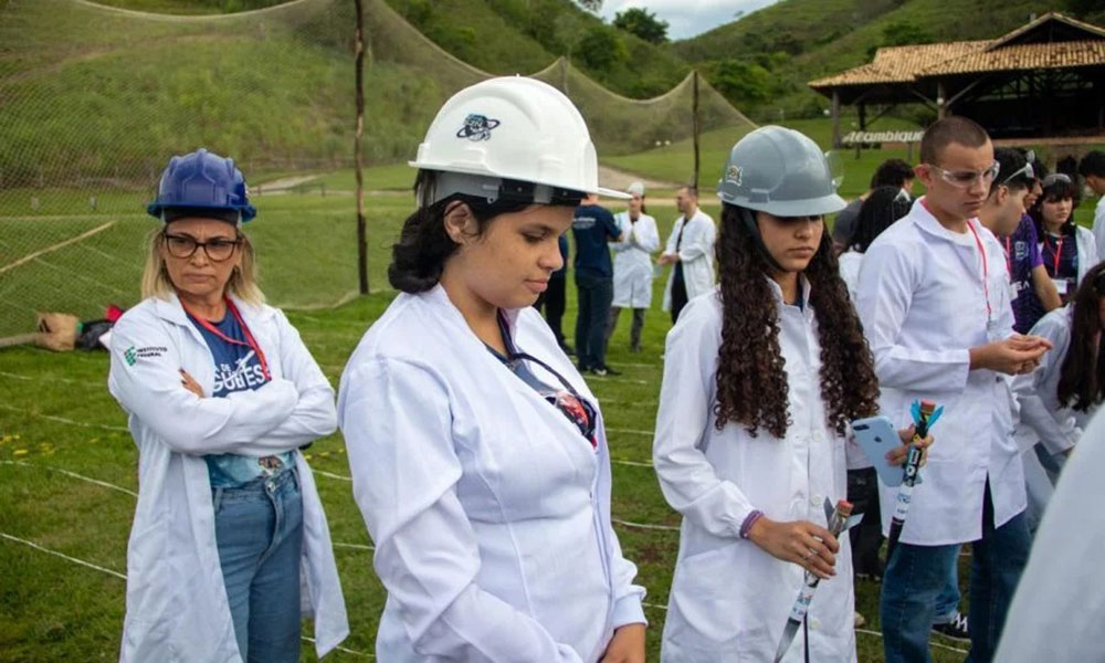 Foguetes feitos por estudantes de Mirante se destacam na Mostra Brasileira de Foguetes