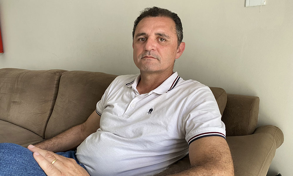 Orlando Caires critica demora em obra de transposição da barragem Riacho do Paulo, em Dom Basílio