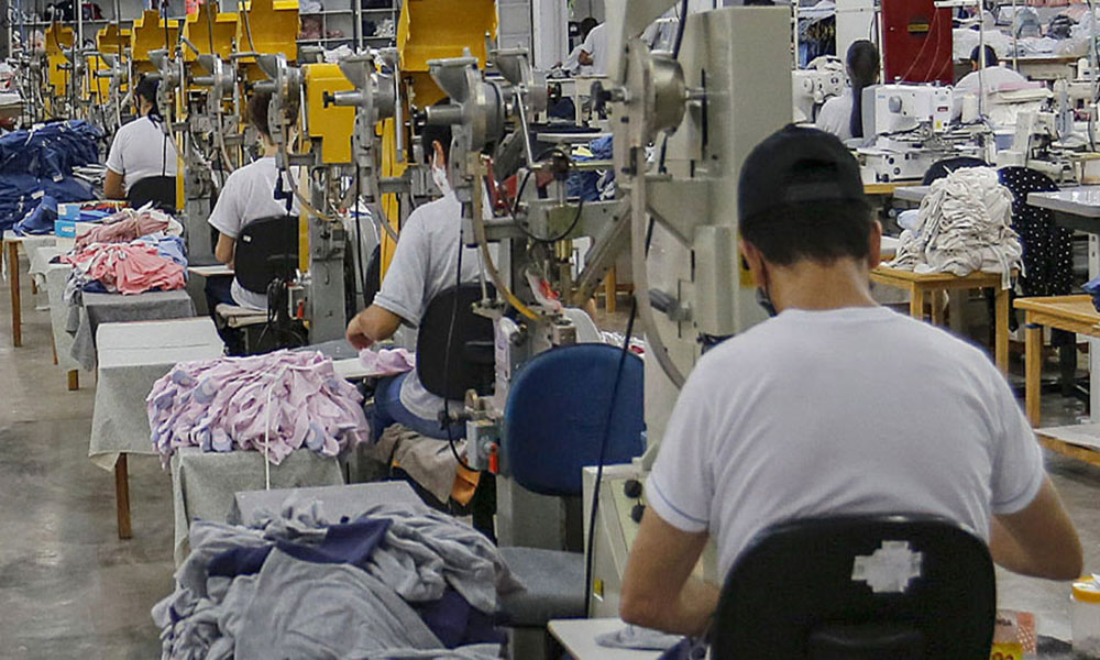 Tempo de procura por um novo emprego diminui no Brasil, diz IBGE