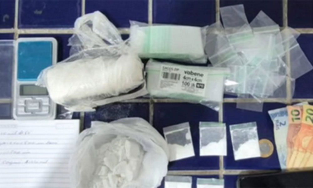 Suspeito é preso por tráfico de drogas em Jânio Quadros