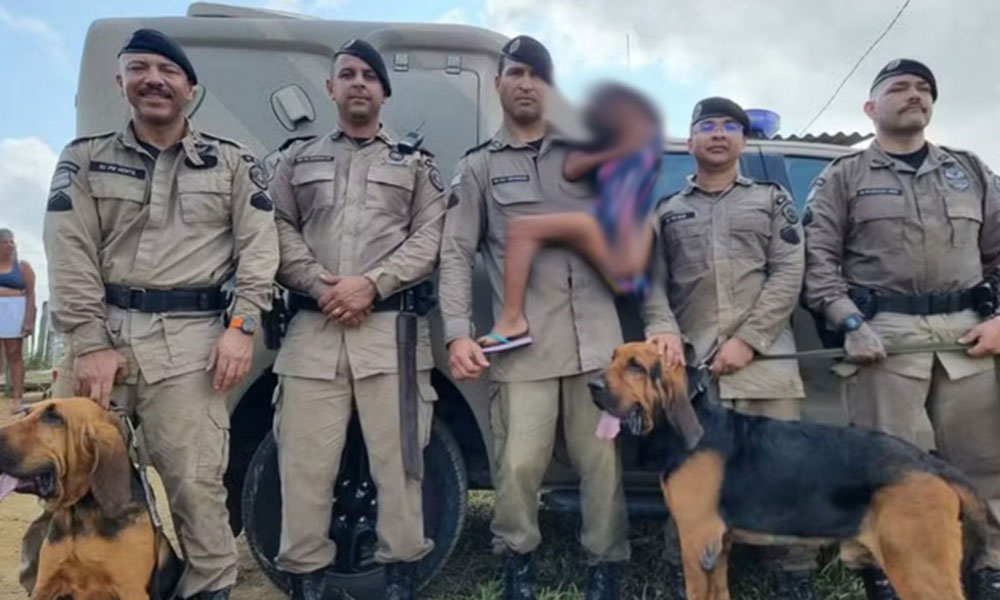 Com auxílio de cães, policiais encontram criança desaparecida em Eunápolis
