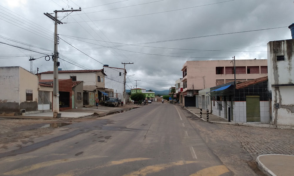 Comerciante imobiliza suspeito de furto e aciona PM em Tanhaçu