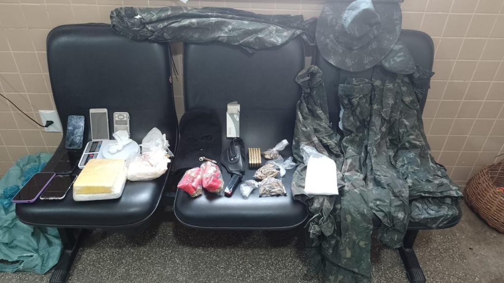 Polícia apreende animais silvestres e entorpecentes com dupla na Chapada Diamantina