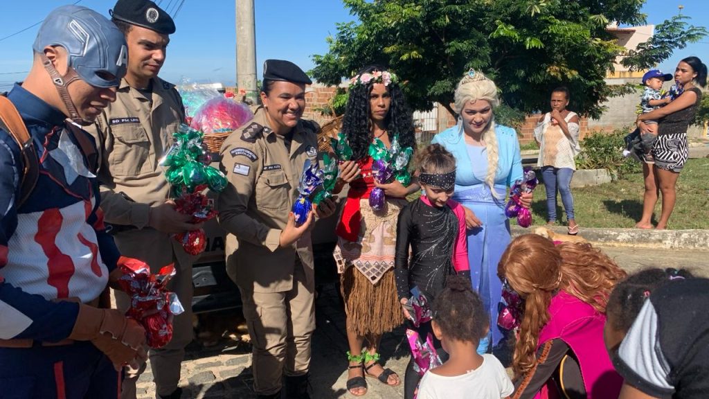 Patrulha Solidária distribui 1.000 ovos de Páscoa em Vitória da Conquista