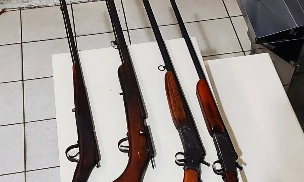 PRE apreende armas de fogo na BA-263 em Belo Campo