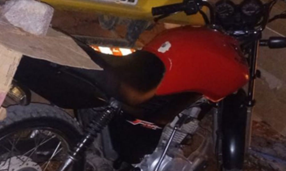 PM recupera veículo com restrição de furto em Cândido Sales