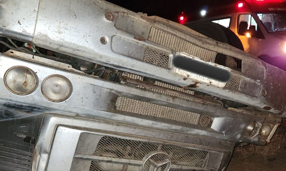 Motorista morre após caminhão capotar na BA-148 entre Livramento de Nossa Senhora e Rio de Contas