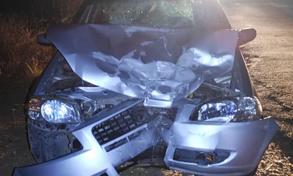 Batida entre carro e motocicleta deixa um morto e outro gravemente ferido na BA-262 em Anagé
