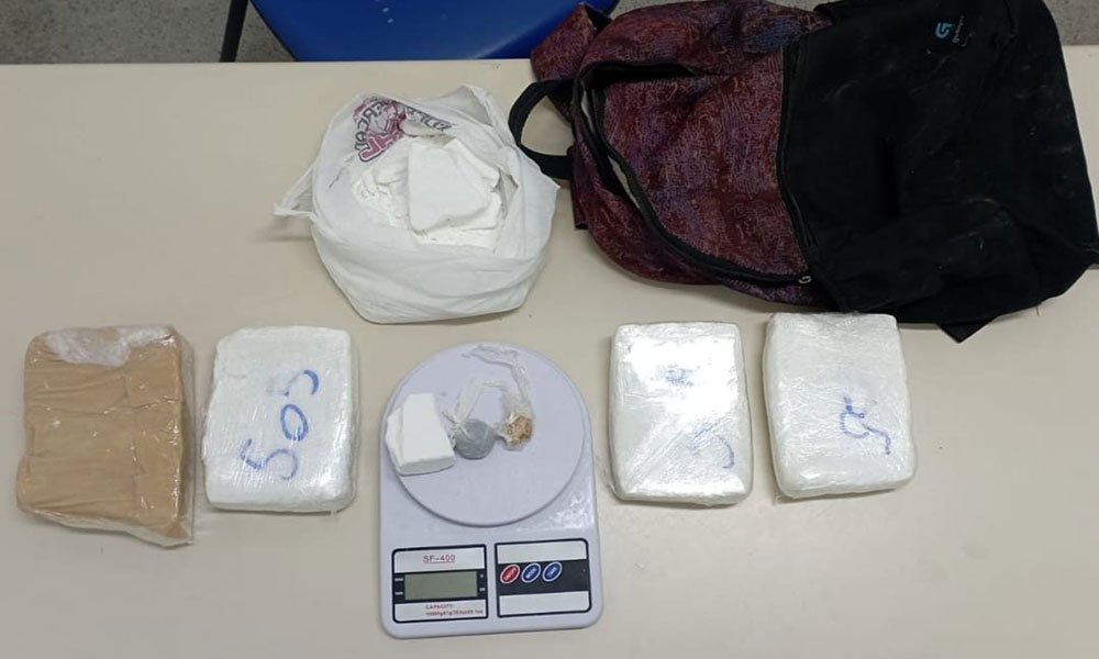 Suspeito de tráfico é preso pela PM em Jequié