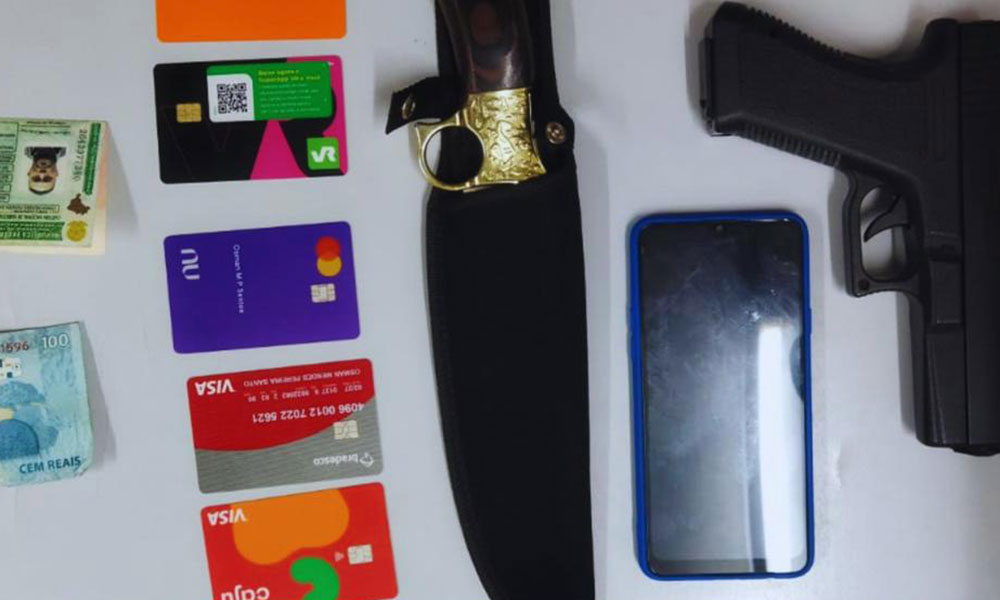 Homem é detido com simulacro de arma de fogo em Ipiaú
