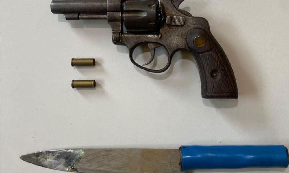 PM desmonta acampamento usada pelo tráfico e apreende arma de fogo em Condeúba